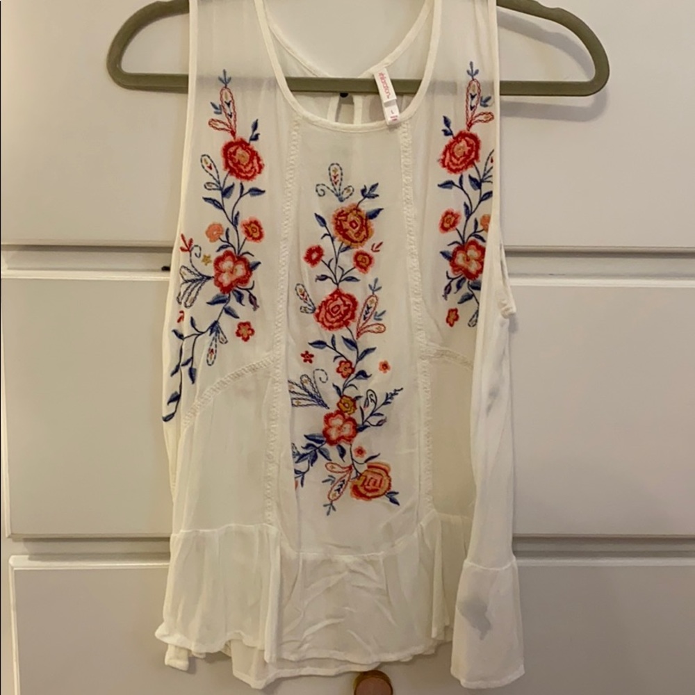 Floral white tank top - Picture 1 of 1